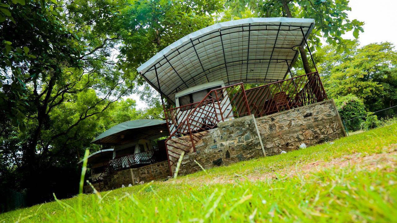 Bed and Breakfast Malwathu Oya Caravan Park Anuradhapura Exterior foto