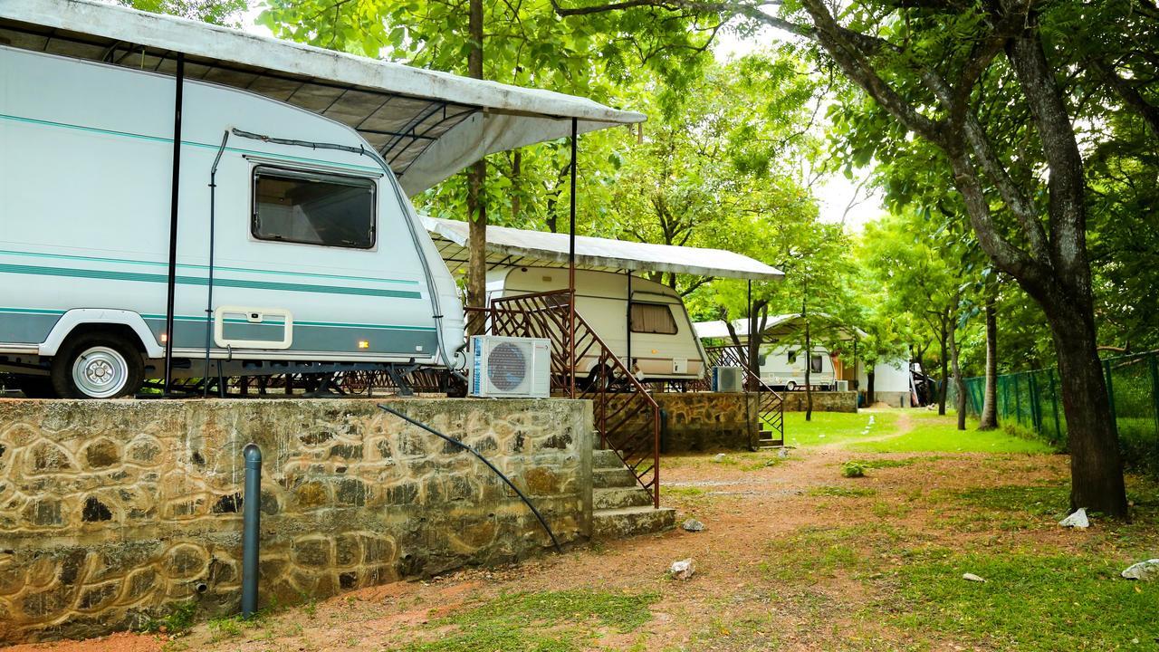 Bed and Breakfast Malwathu Oya Caravan Park Anuradhapura Exterior foto