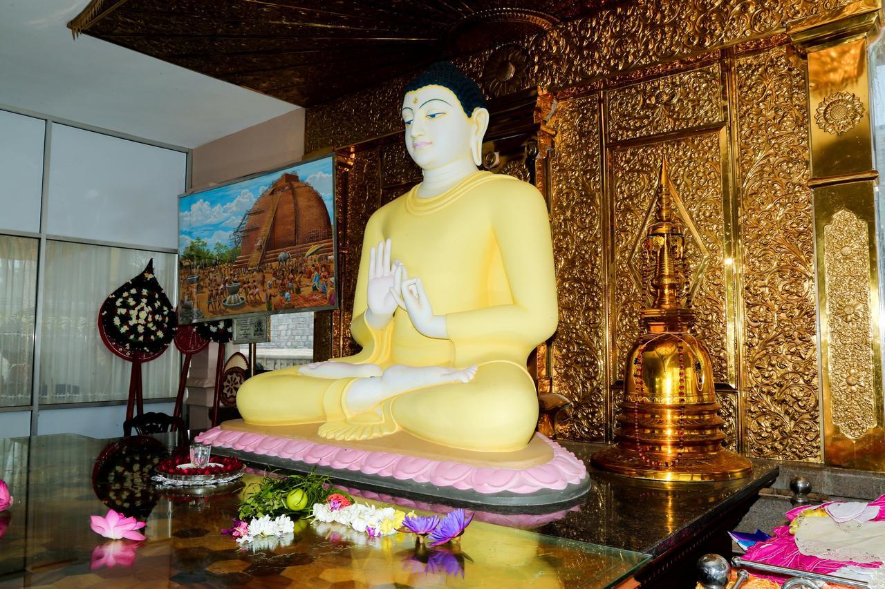 Bed and Breakfast Malwathu Oya Caravan Park Anuradhapura Exterior foto