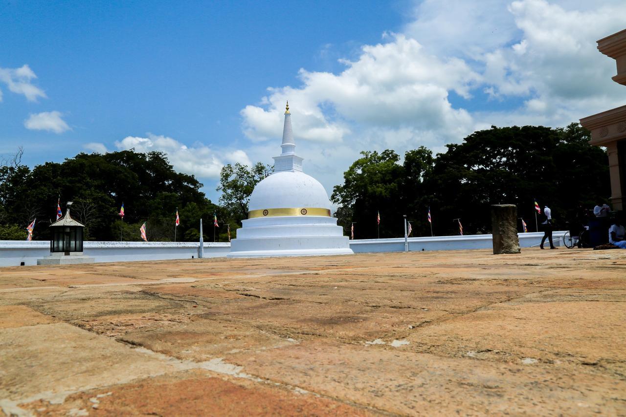 Bed and Breakfast Malwathu Oya Caravan Park Anuradhapura Exterior foto